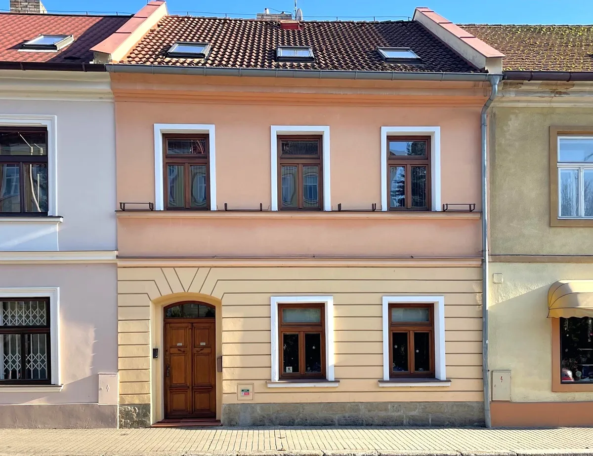 Prodej rodinného domu 213 m², pozemek 274 m²